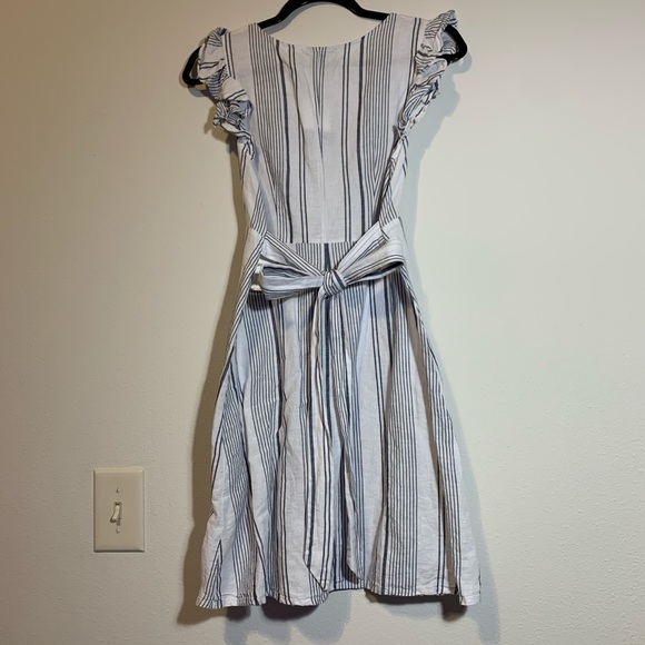 NWT Forever 21 Contemporary Woven Dress - Picture 2 of 6